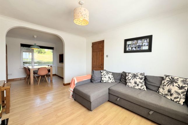 27, Chynance Drive, Newquay photo 2