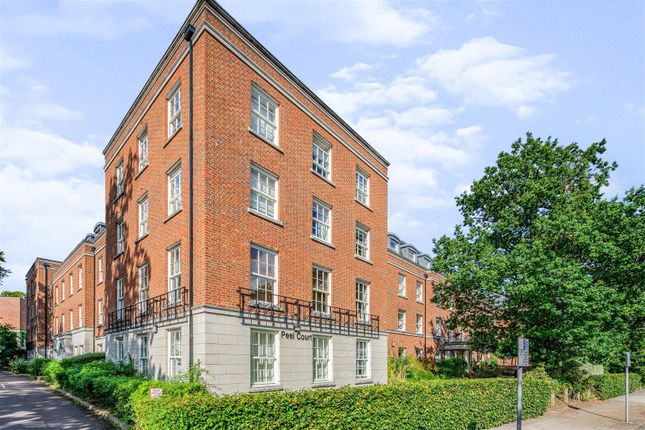 Thumbnail Flat for sale in Peel Court, College Way, Welwyn Garden City, Hertfordshire