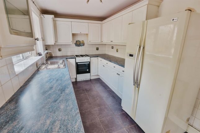 63, Boundary Hill, Dudley photo 4