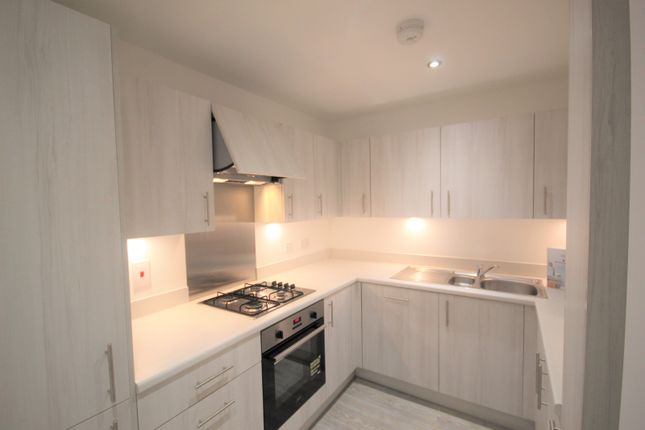 Thumbnail Flat to rent in Bourne Court, Station Approach, South Ruislip, Middlesex