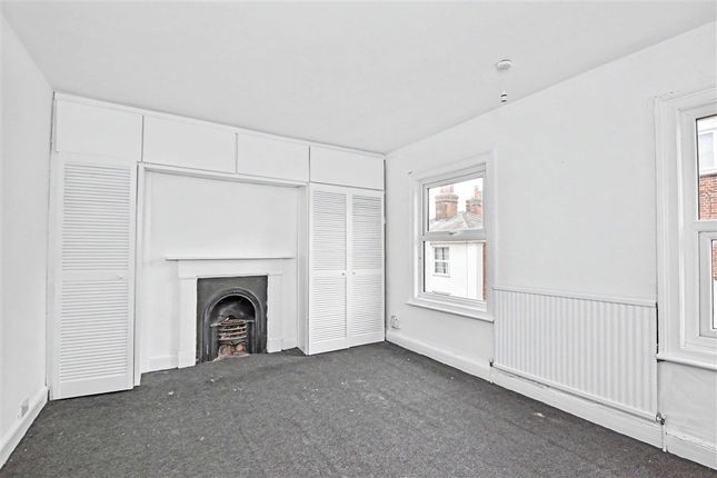 33, Alexandra Road, COLCHESTER photo 4