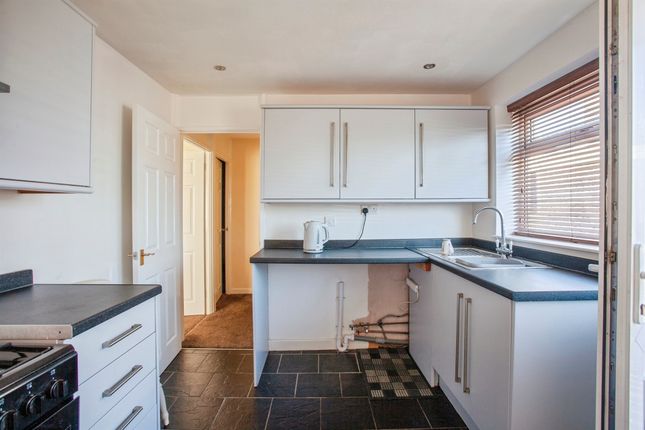 65, Strafford Walk, Barnsley photo 4