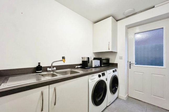 Cassidy Way, Eccles photo 4