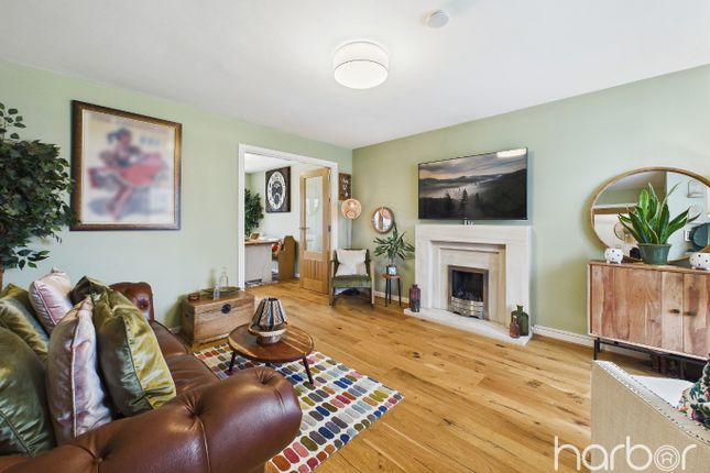 21 Heatherbank Drive, Gartcosh, City of Glasgow photo 3