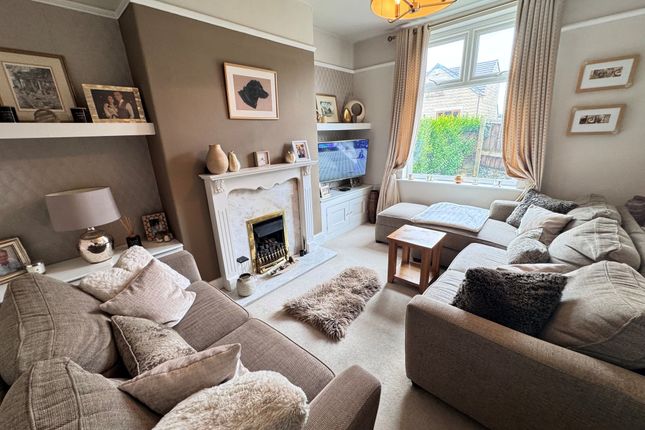 1 Netherfield Road, High Peak photo 3