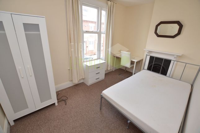 Terraced house to rent in Hartopp Road, Clarendon Park