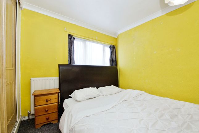 Terraced house for sale in Oxlow Lane, Dagenham