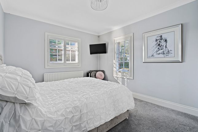 Flat for sale in Hound Road, Netley Abbey