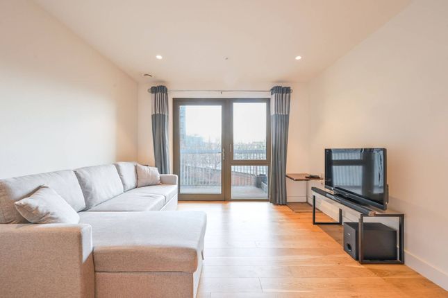 1-bed flat on Rathbone Market, Canning Town, £285,000