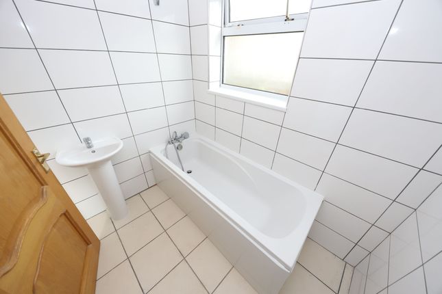12 Meirion Street, Aberdare photo 4