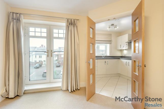 45 Stiperstones Court, Abbey Foregate, Shrewsbury photo 3