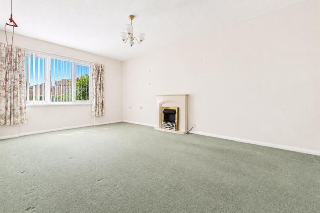 3, Postern Close, Portchester photo 4