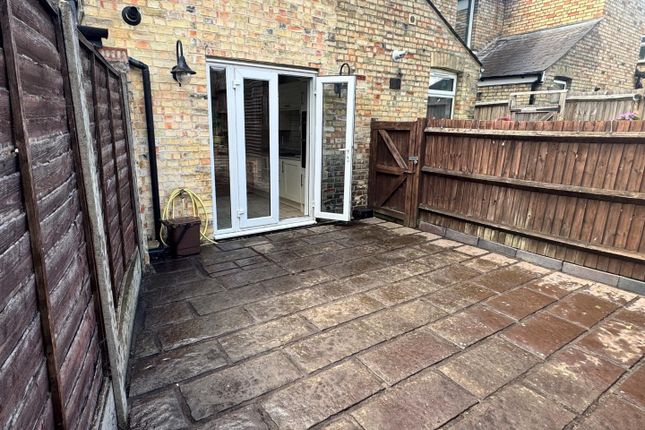2, Park Road, Herts photo 5
