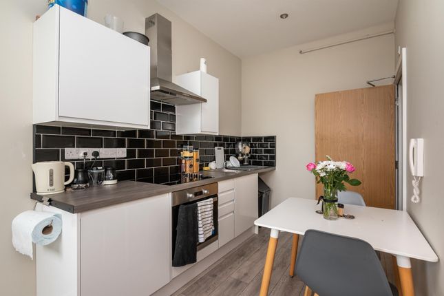 Thumbnail Flat for sale in 1-Bedroom Apartment - City Exchange, Hall Ings Road, Bradford