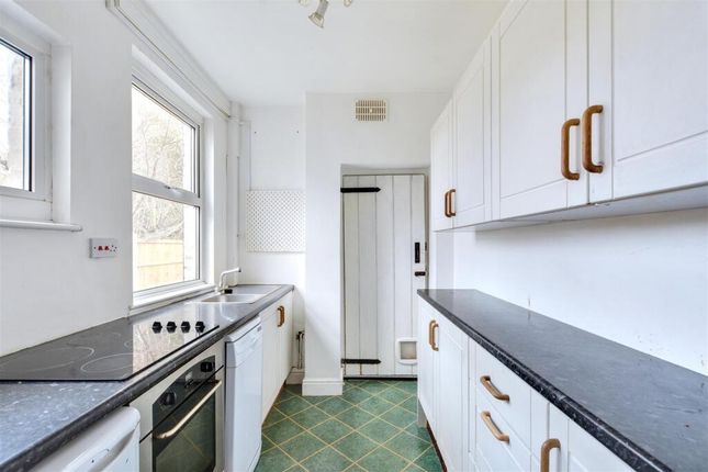 20, Dagmar Grove, Nottingham photo 5