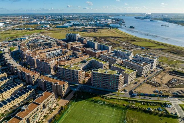 "1_21" at Fielders Crescent, Barking IG11, 1 bedroom flat for sale