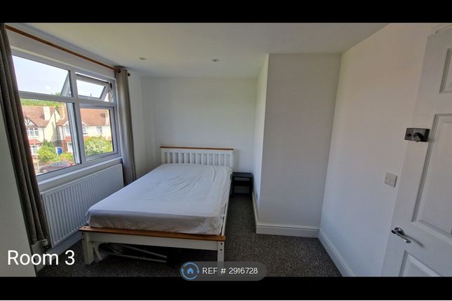 First Floor Flat, Beckenham photo 2