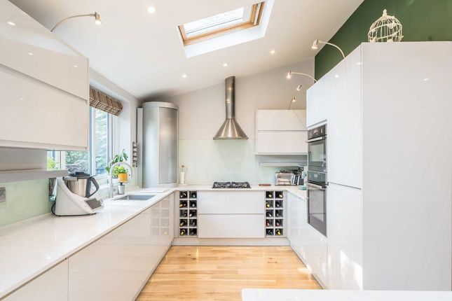 44, Heathcote Road, St Margarets photo 4