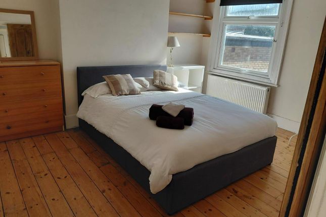 99, Keslake Road, London photo 3
