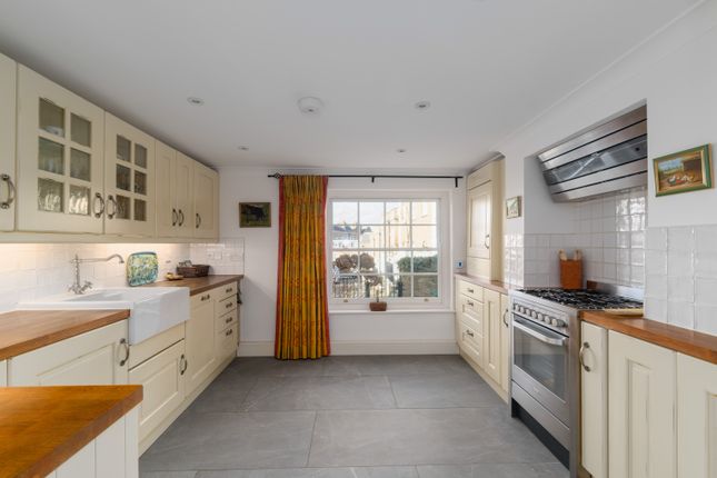 8, Georgette Place, London photo 4