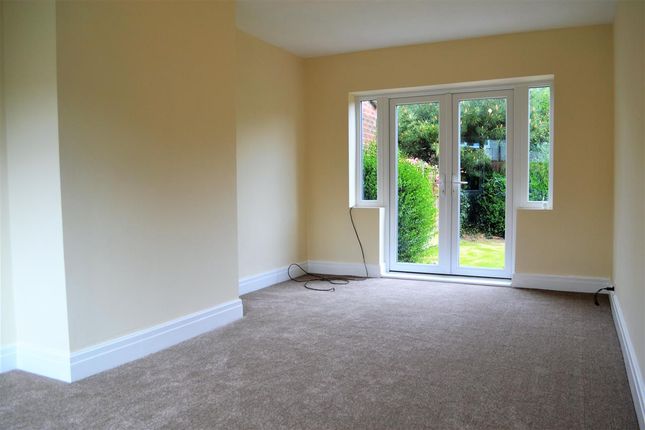 23, Laburnum Road, Lowton photo 3