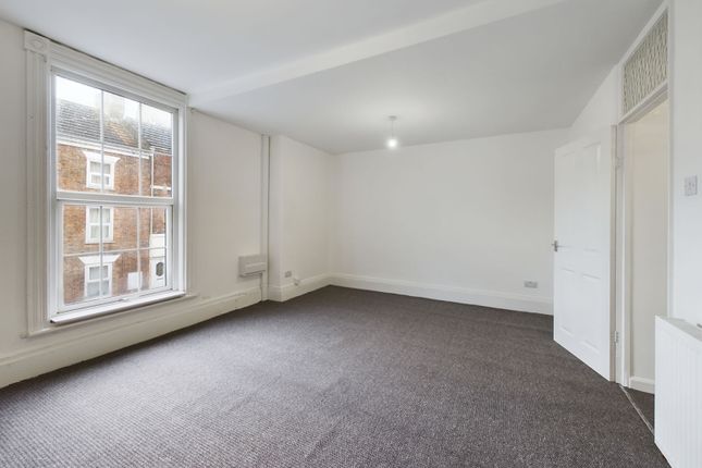 Flats 1-3, Red Lion Street, Boston, Lincolnshire photo 2