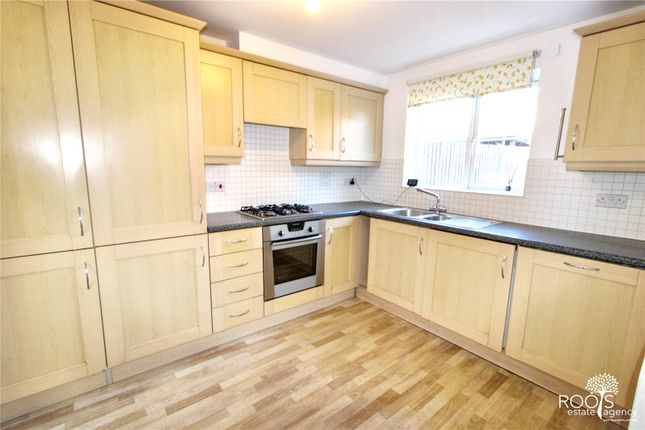Astley Close, Berkshire photo 4