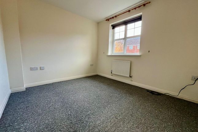 48, Park Close, Preston photo 2