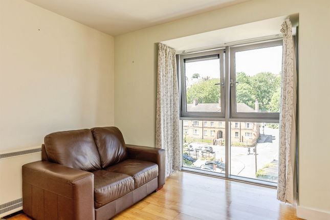 Flat 99, Hamilton Court, Montague Street, Bristol photo 4