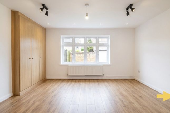 5 The Spinney Granville Road, LONDON photo 4