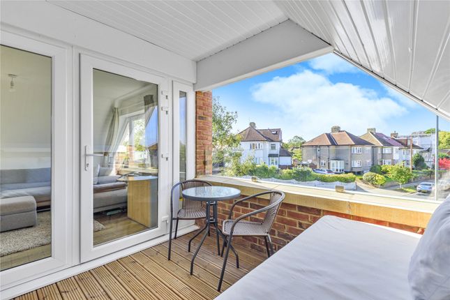 Flat for sale in Cottonwood Close, Orpington