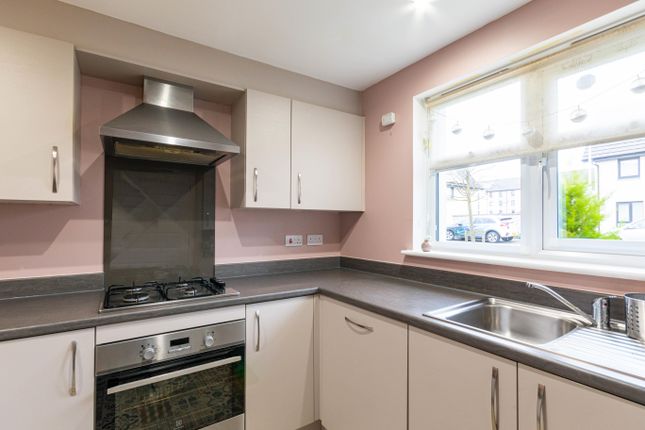 Craw Yard Drive, Edinburgh, EH12, Edinburgh photo 5