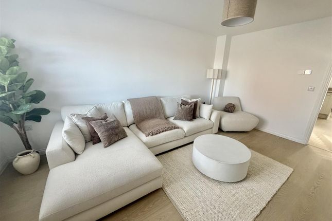 2, Ellis Close, Hetton Le Hole photo 2