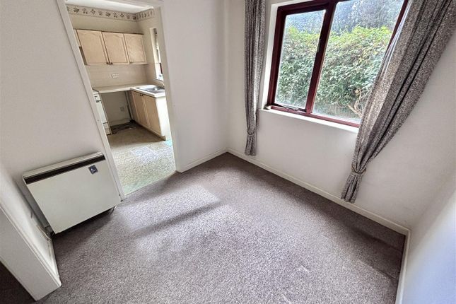 19, Watersedge Close, St. Austell photo 4