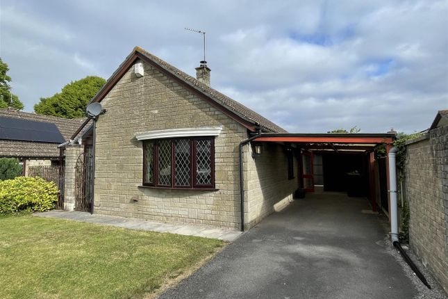 Thumbnail Detached bungalow to rent in Court Meadow, Stone, Berkeley