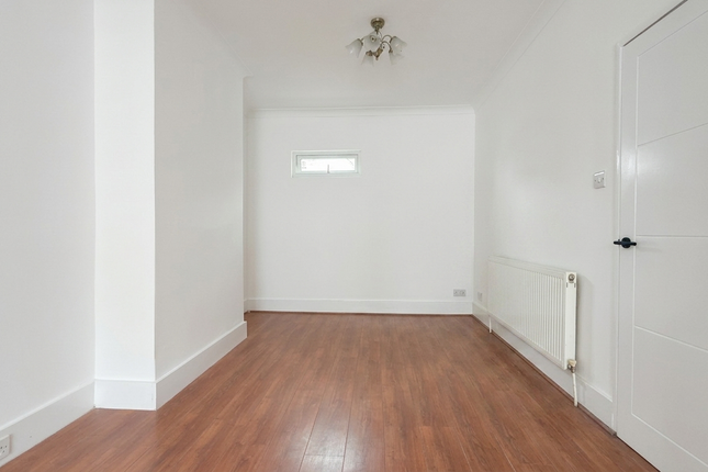 94 Ancona Road, London photo 3