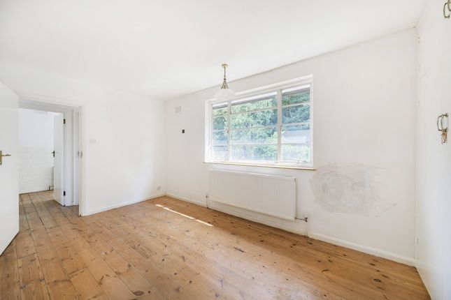 41, Ullswater Crescent, London photo 4