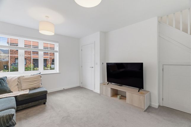 37 Rosemary Gardens, Newmarket photo 4