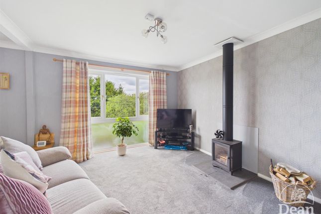 2, Dean View, Cinderford photo 4