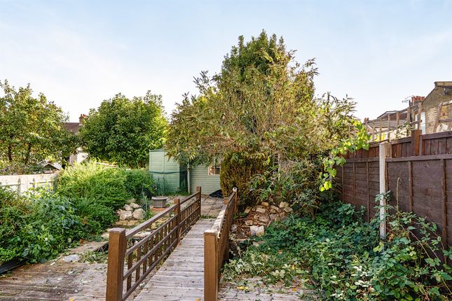 25a, Leighton Road, Enfield photo 2