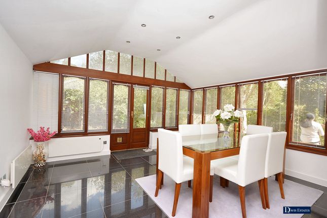 34 Tyle Green, Hornchurch photo 3