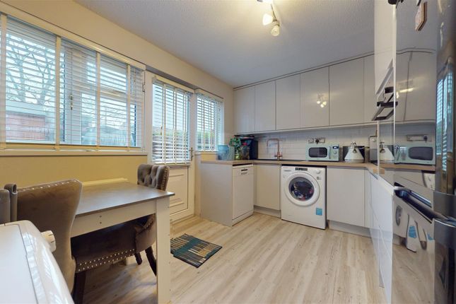 8, Sharman Walk, Milton Keynes photo 3