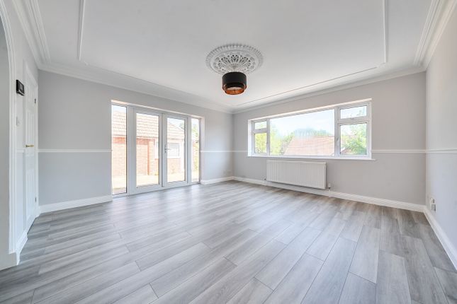 5, Holly Hill Lane, Southampton photo 2