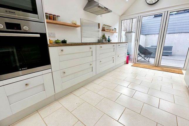 8 Langton Terrace, Falmouth photo 4