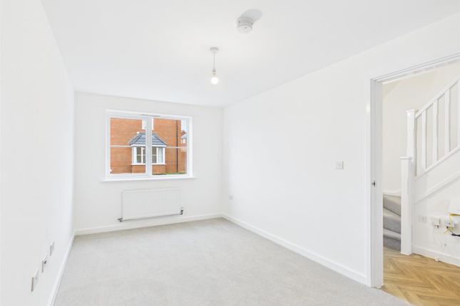 3, Broadgate, Kenilworth photo 4
