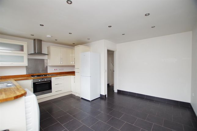 86, Upham Road, Swindon photo 4
