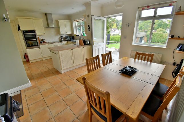 30, Martins Drive, Ferndown photo 4