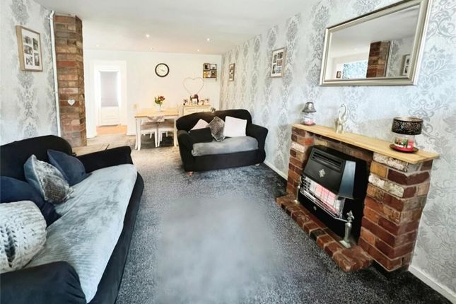 27 Brelades Close, Dudley photo 4
