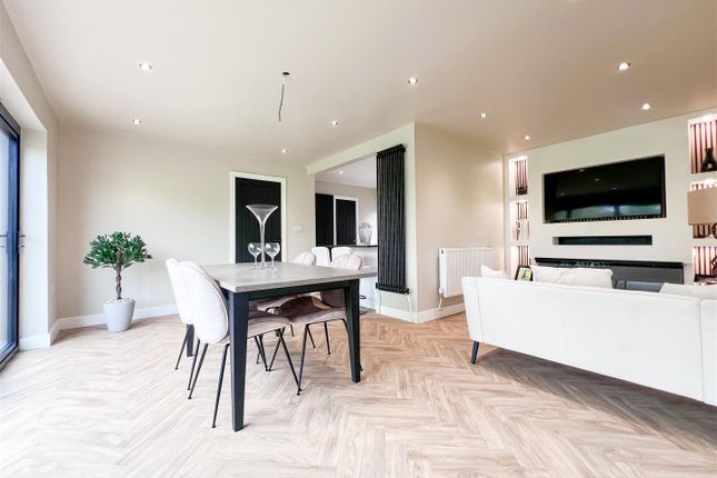 9, Mayfair Grove, Stoke-On-Trent photo 4