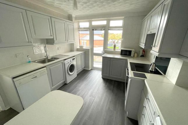 Flat for sale in Highcliffe Court, Langland, Swansea